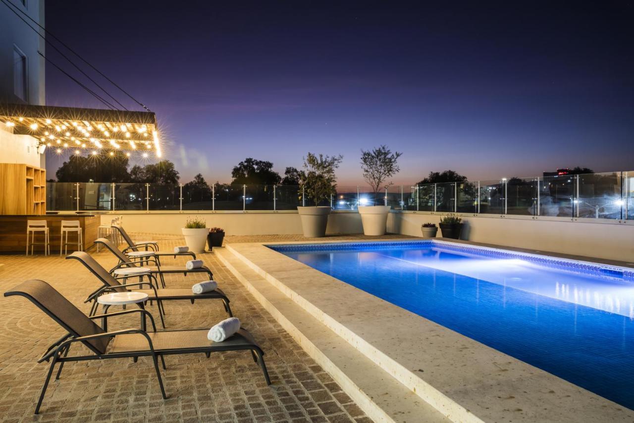 Fiesta Inn Celaya Galerias Εξωτερικό φωτογραφία