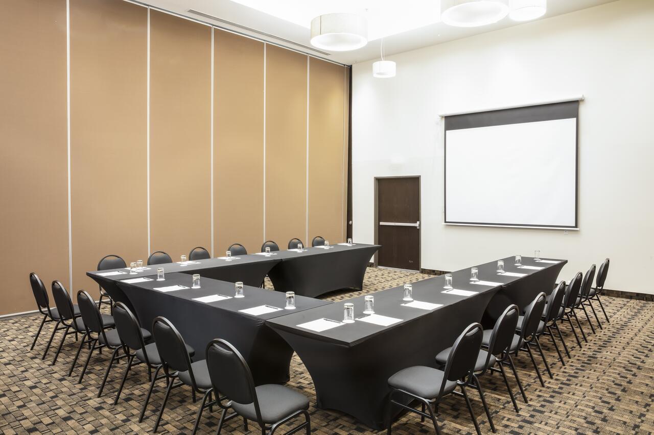 Fiesta Inn Celaya Galerias Εξωτερικό φωτογραφία